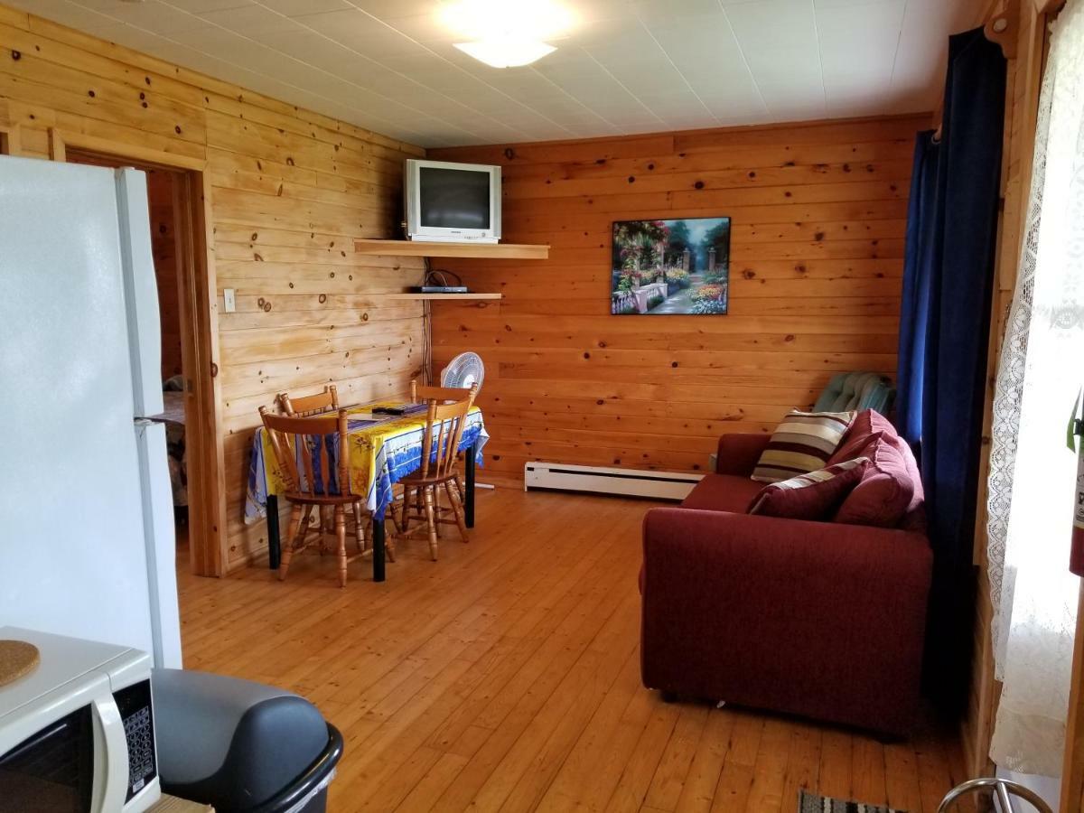 Blue Spruces Cottages Hampton Exteriér fotografie